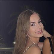 Soy estudiante de enfermería, tengo 18 años e imparto clases particulares de castellano y otras materias. Alumnos de primaria, secundaria y bachillerato